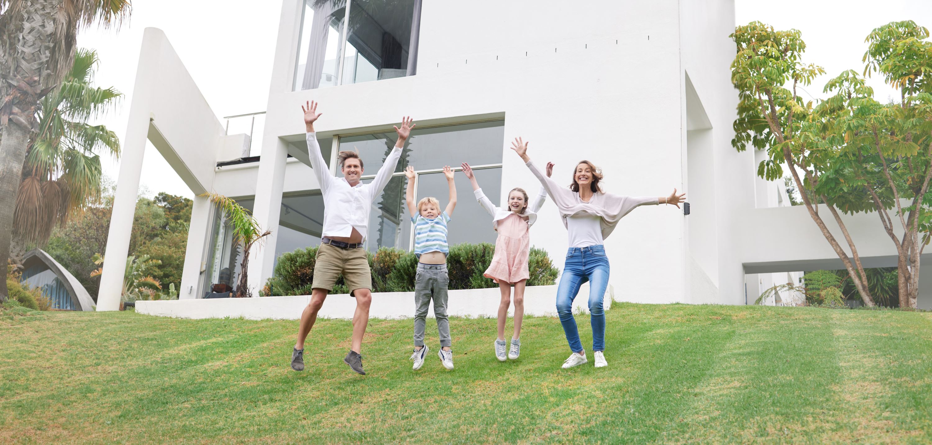 We make moving simple, fast, and stress-free for families and businesses across St. Cloud, FL